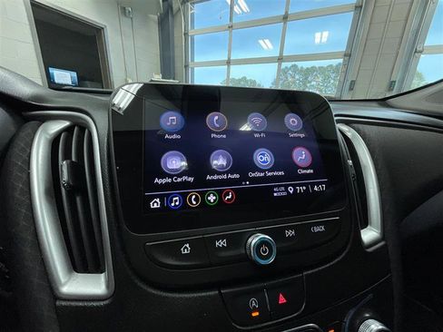 Used 2022 Chevrolet Malibu LT FWD image 17