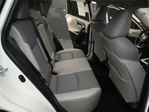 Used 2024 Toyota RAV4 Limited image 16