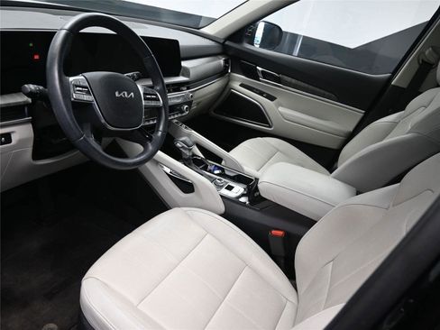 Used 2024 Kia Telluride EX image 10