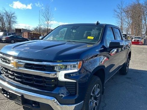 Used 2022 Chevrolet Silverado 1500 LT image 1