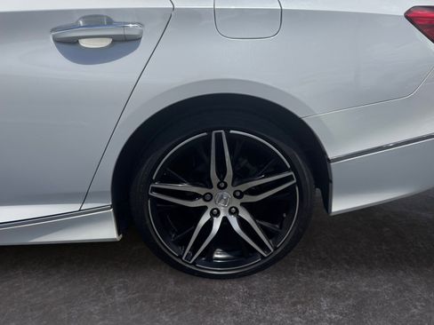 Used 2022 Honda Accord Touring image 14