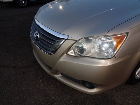 Used 2008 Toyota Avalon XL image 9