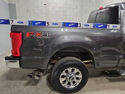 Used 2018 Ford F250 Lariat w/ Chrome Package AWD/4WD image 31