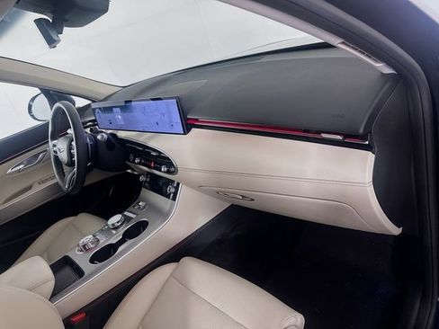 Certified 2026 Genesis GV70 2.5T Select AWD/4WD image 30