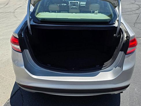 Used 2017 Ford Fusion SE image 43