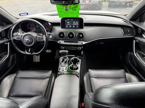 Used 2020 Kia Stinger GT-Line image 10