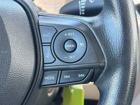 Used 2022 Toyota Corolla Cross L FWD image 27