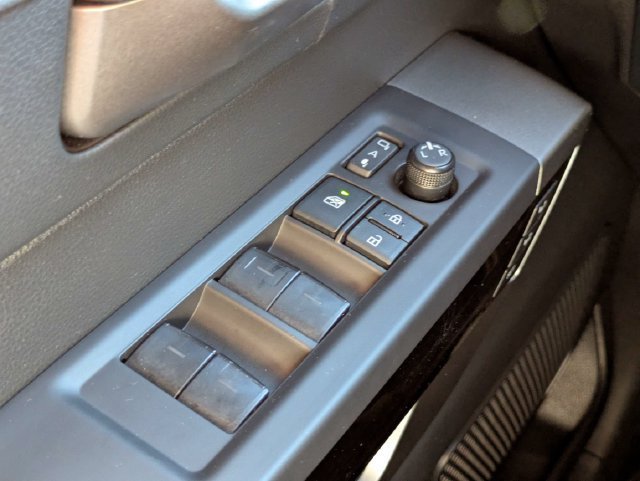 Used 2025 Toyota Tundra Limited AWD/4WD image 24