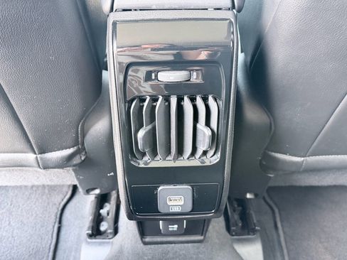 Used 2022 Jeep Compass Limited image 27