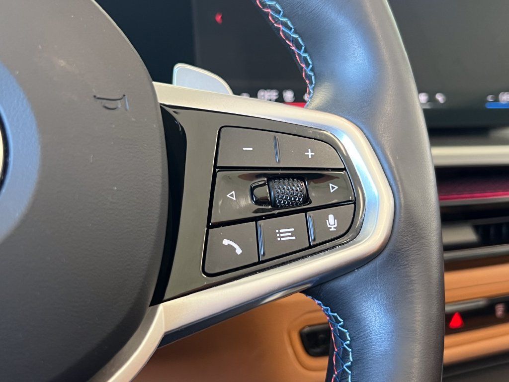 Used 2025 BMW M440i Convertible RWD image 24