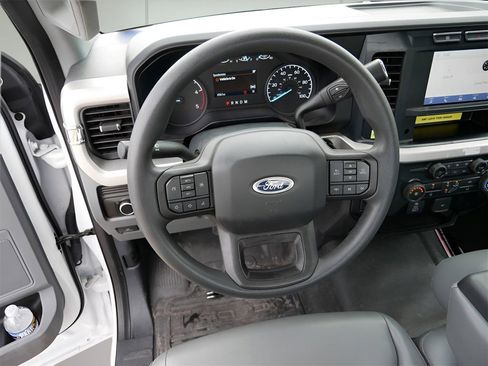 Used 2023 Ford F550 4x4 Regular Cab Super Duty image 15