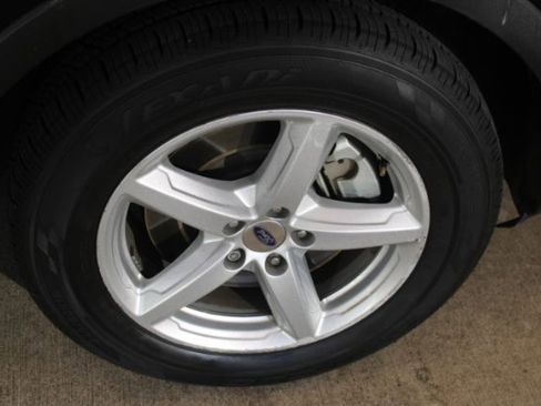 Used 2018 Ford Explorer XLT w/ Equipment Group 201A image 25