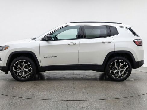 Used 2025 Jeep Compass Limited AWD/4WD image 5