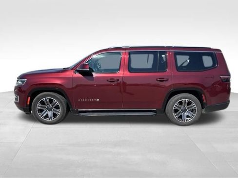 Used 2022 Jeep Wagoneer Series III AWD/4WD image 2