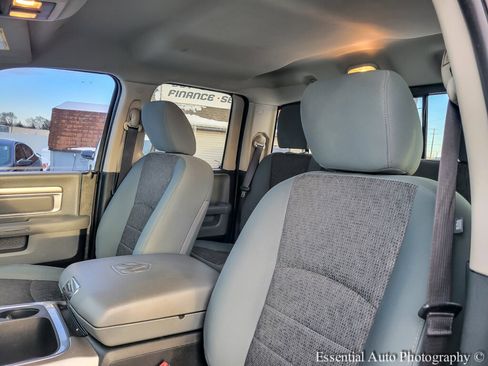 Used 2018 RAM 1500 Big Horn image 12