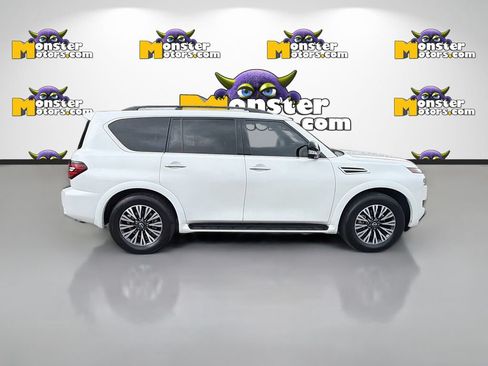 Used 2023 Nissan Armada SL w/ Midnight Edition Package AWD/4WD image 4