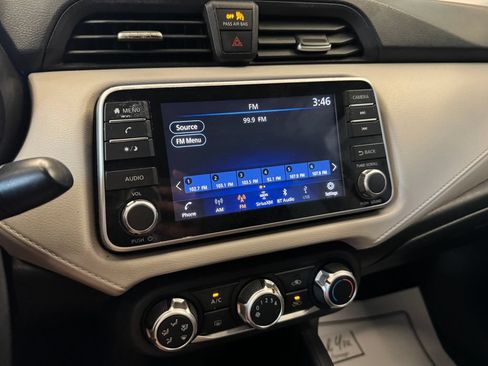 Used 2021 Nissan Versa SV FWD image 13