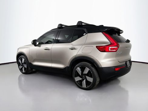 Used 2023 Volvo XC40 Recharge Ultimate image 8