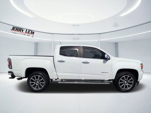 Used 2019 GMC Canyon Denali image 2