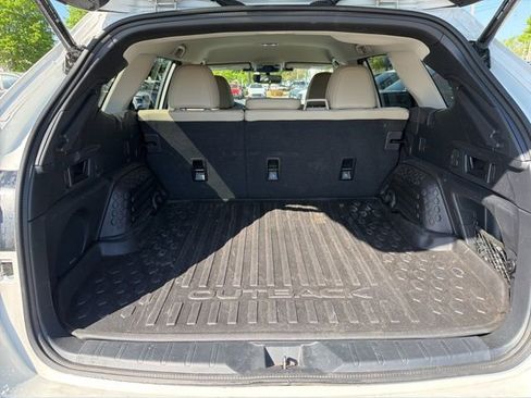 Used 2024 Subaru Outback Limited AWD/4WD image 5