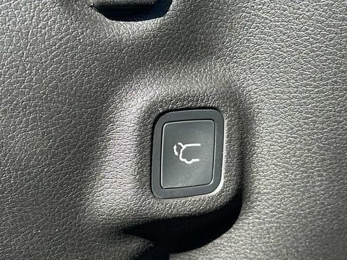 New 2026 Jeep Compass Trailhawk w/ Sun, Sound & Navigation Group AWD/4WD image 15