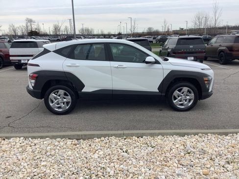 Certified 2026 Hyundai Kona SE image 37