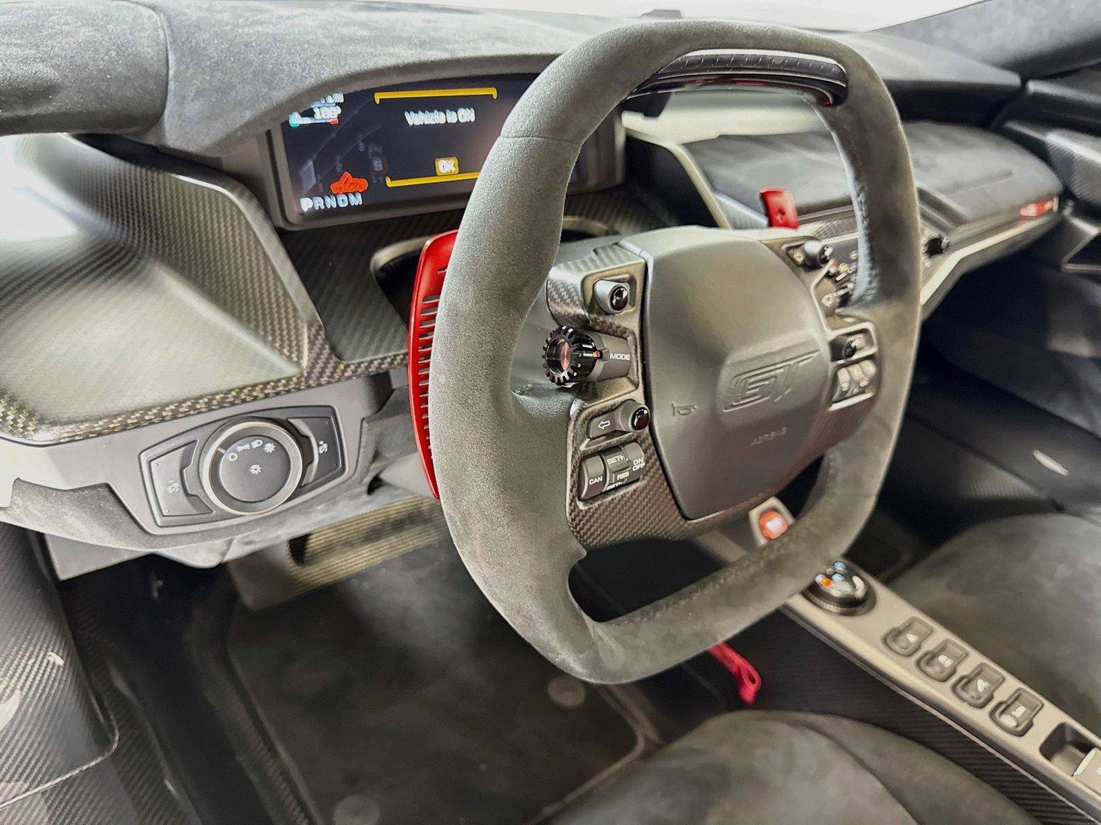 Used 2018 Ford GT RWD image 23