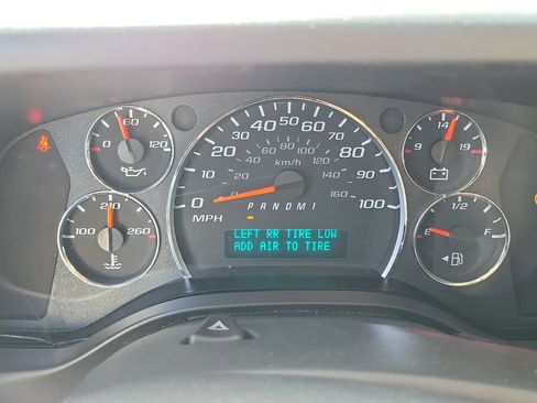 Used 2023 GMC Savana 2500 w/ Driver Convenience Package image 16