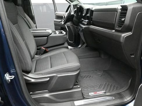 Used 2023 Chevrolet Silverado 1500 LT AWD/4WD image 14