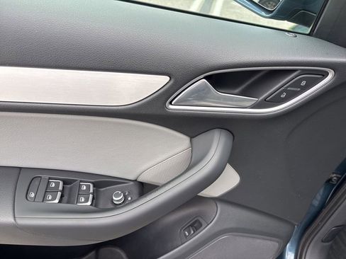 Used 2018 Audi Q3 2.0T Premium image 16