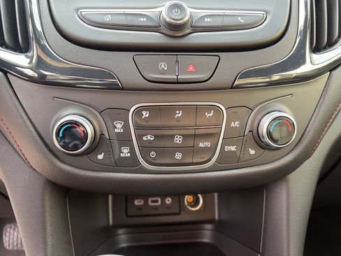 Used 2024 Chevrolet Equinox RS image 18