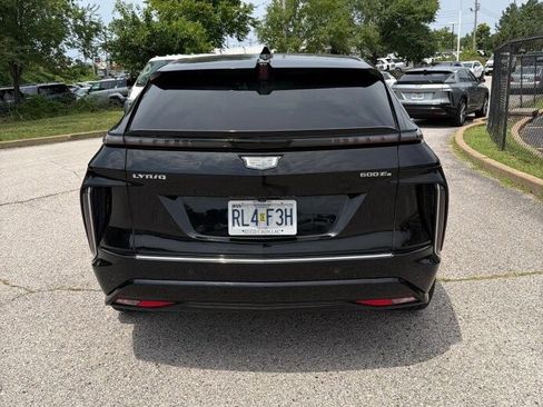 Used 2024 Cadillac Lyriq Luxury AWD/4WD image 4