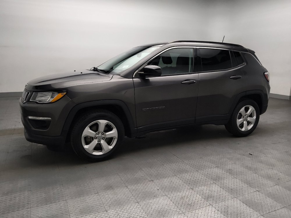 Used 2018 Jeep Compass Latitude FWD image 2