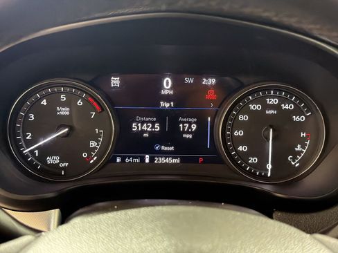 Used 2023 Cadillac XT4 Premium Luxury w/ Technology Package AWD/4WD image 17