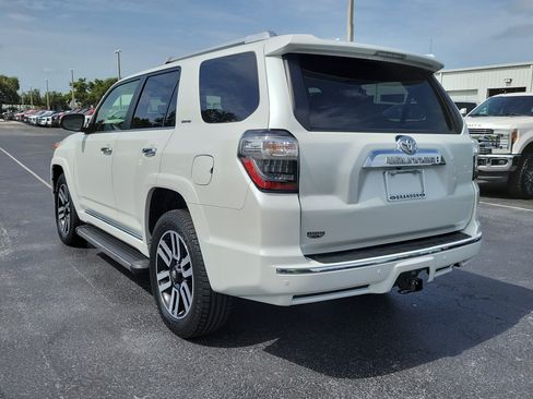 Used 2024 Toyota 4Runner Limited AWD/4WD image 7