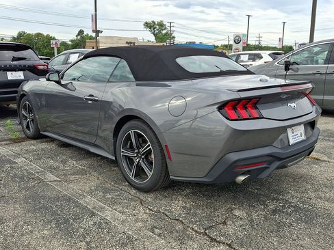 Used 2025 Ford Mustang Premium RWD image 4