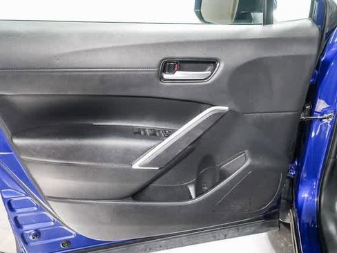 Certified 2024 Toyota Corolla Cross XLE image 21