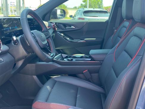 New 2026 Chevrolet Equinox RS w/ Convenience Package III FWD image 15