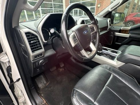 Used 2018 Ford F150 Lariat w/ Equipment Group 502A Luxury AWD/4WD image 3
