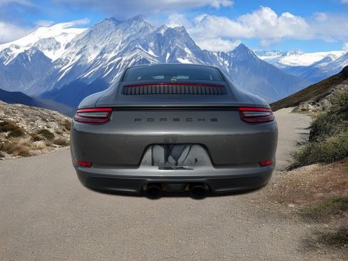 Used 2018 Porsche 911 Carrera GTS image 4