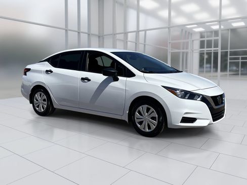 Used 2021 Nissan Versa S FWD image 8