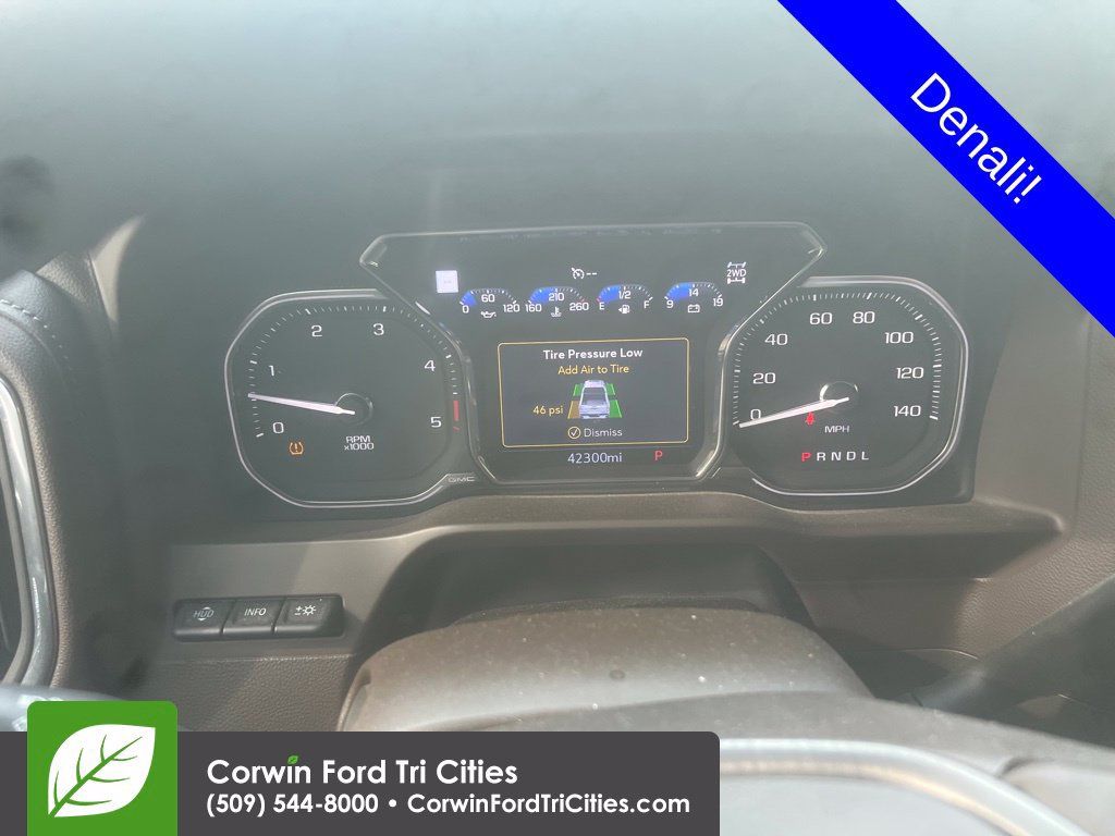 Used 2022 GMC Sierra 2500 Denali w/ Denali Ultimate Package AWD/4WD image 3