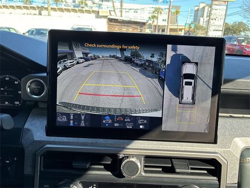 Used 2025 Toyota 4Runner Trailhunter image 25