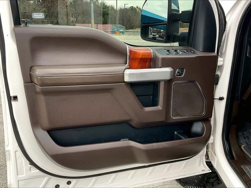 Used 2019 Ford F350 King Ranch w/ King Ranch Ultimate Package image 21