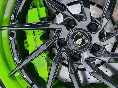 Used 2017 Lamborghini Huracan LP 580-2 RWD image 35