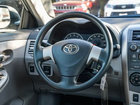 Used 2011 Toyota Corolla LE image 13