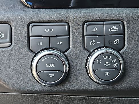 Certified 2025 GMC Sierra 1500 SLT AWD/4WD image 23