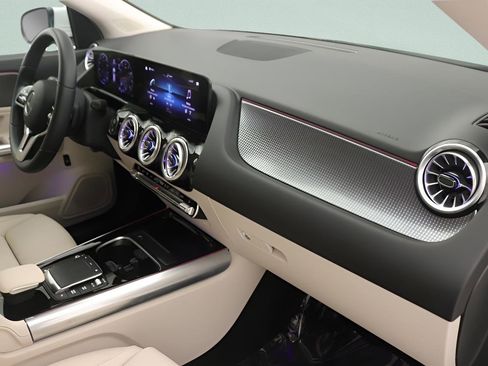 Certified 2023 Mercedes-Benz GLA 250 image 21