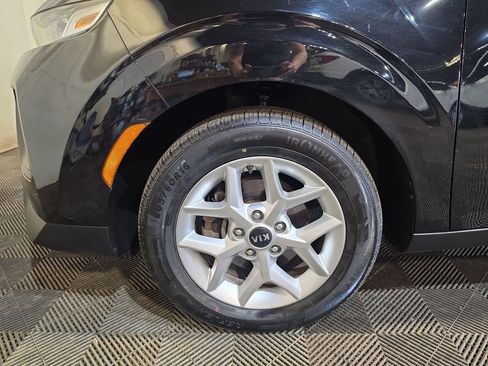 Used 2020 Kia Soul S FWD image 18