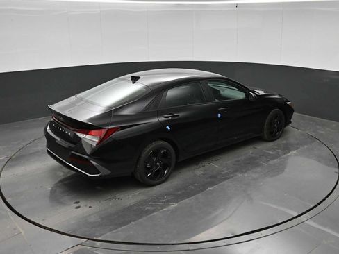 New 2026 Hyundai Elantra SEL Sport FWD image 33